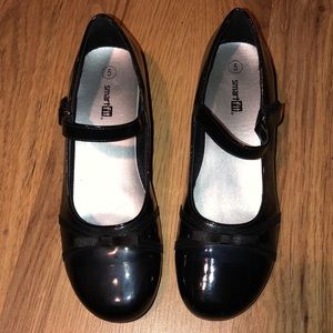 Trendy Ballet Flat Black Patent with Strap